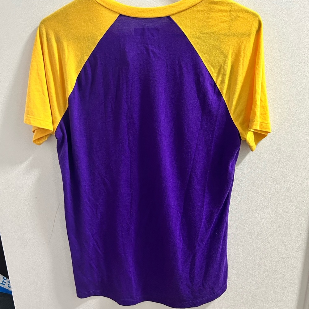 Minnesota Viking Women's T- Shirt NFL Licensed, Size Large‎ - Picture 3 of 3